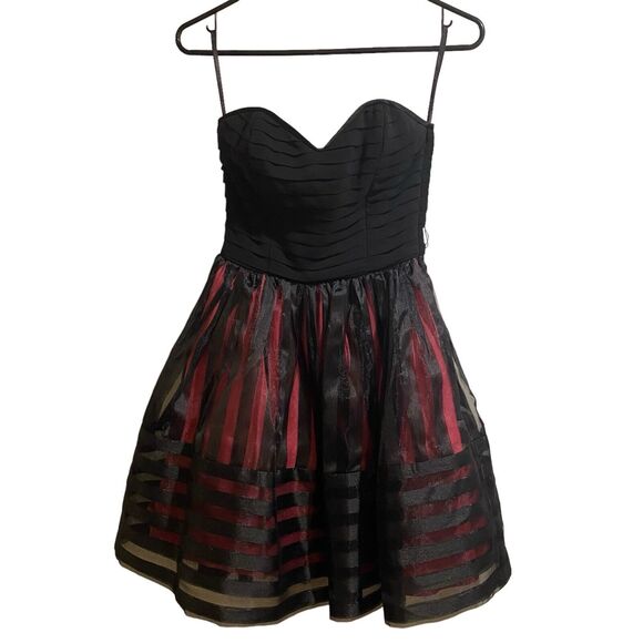 Betsey Johnson Strapless Pink and Black Sweetheart Flare Babydoll Dress Sz 0 - Picture 1 of 10